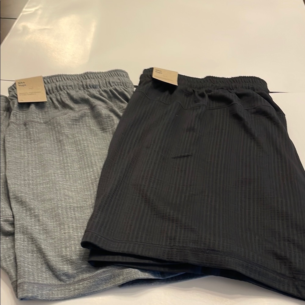 Nike yoga Gray and Black Ribbed Shorts Set